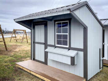 A backyard chicken house for sale in Tennessee or Kentucky