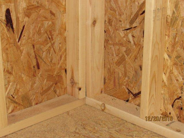 Wall corner framing on a prefab shed in Kentucky