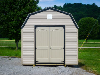 A lofted storage building in Kentucky with vinyl siding