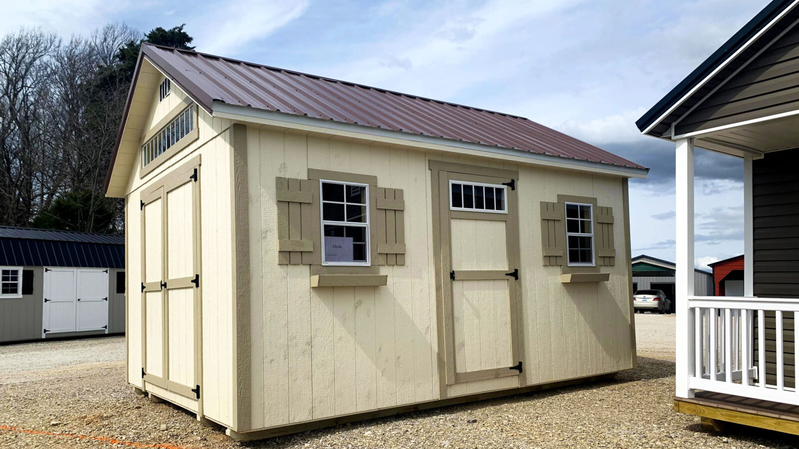 exterior of white ranch 200 sq ft shed for sale in KY and TN